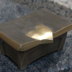 P1040681 Bénitiers de cimetière