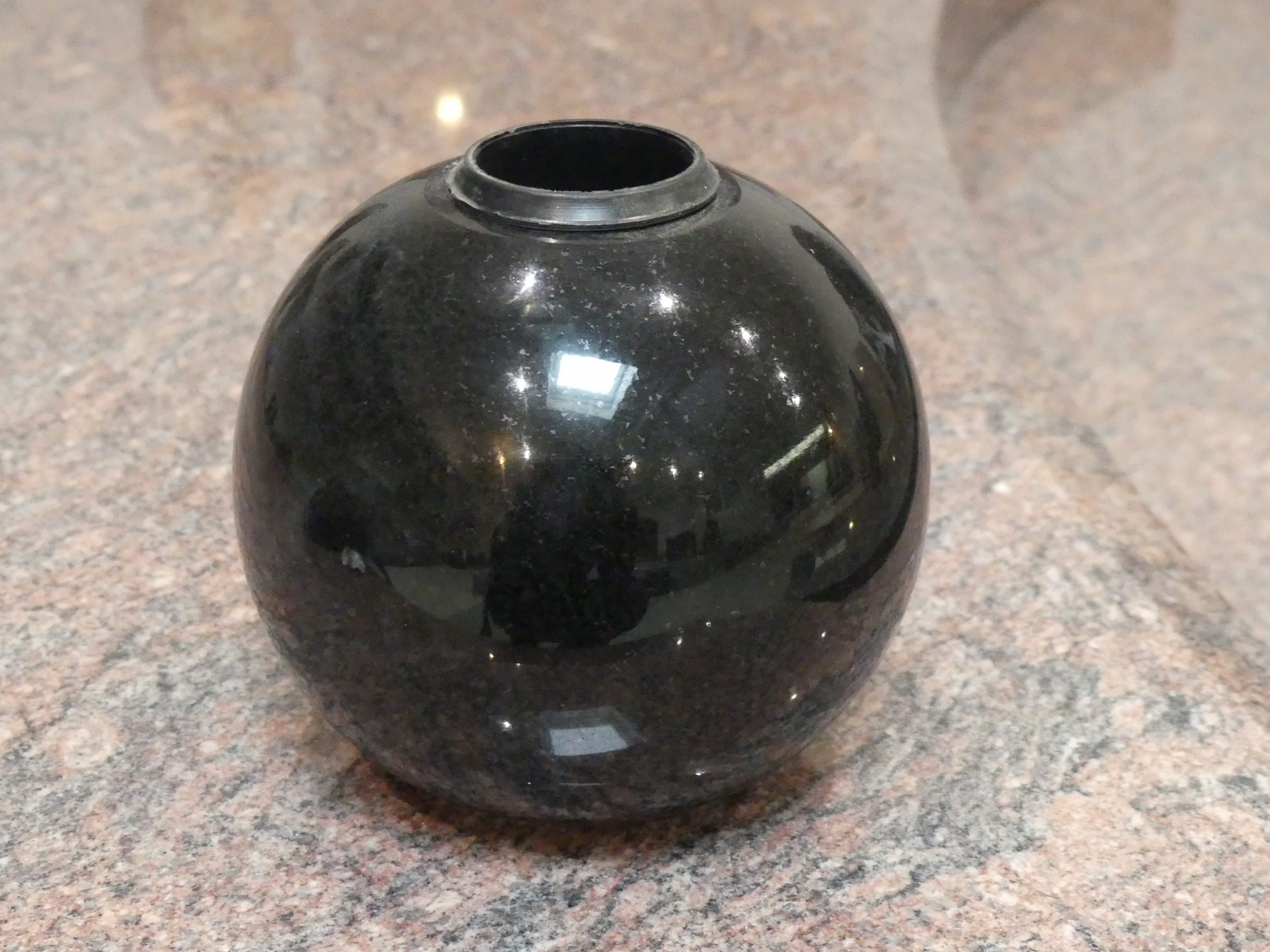 Vase funéraire – Image 8