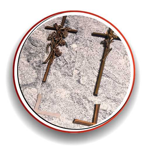 ornement en forme de croix en bronze